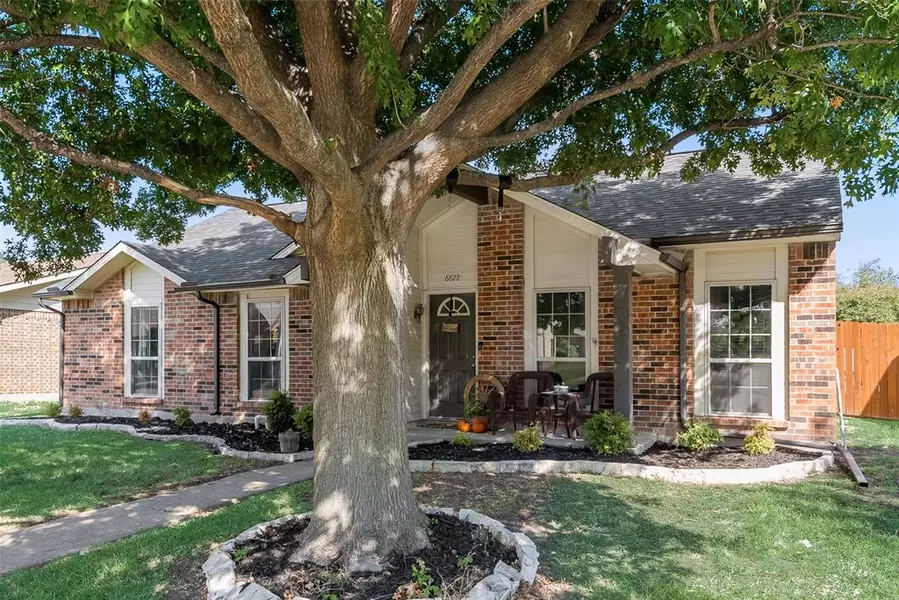 8829 Denver Street, Rowlett, TX 75088