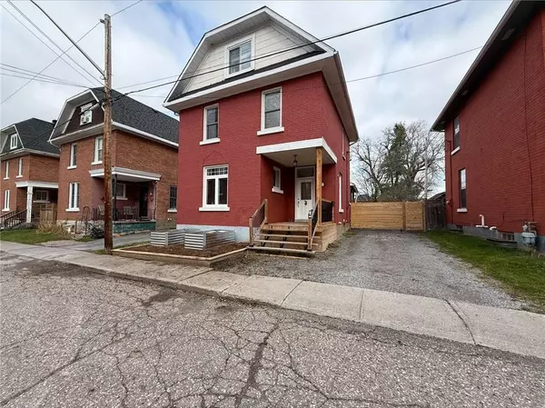 Renfrew, ON K7V 2J1,193 ROSS ST