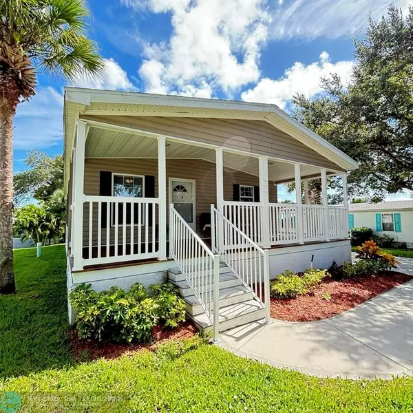 153 Skipper Ln, Sebastian, FL 32958