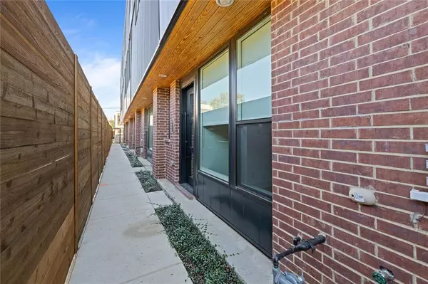 Dallas, TX 75204,4719 Pacer Court