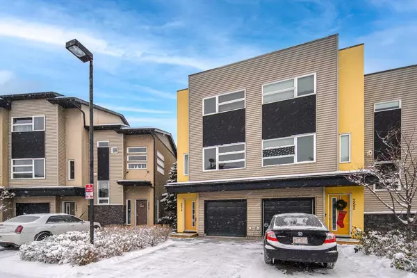 Calgary, AB T3K 0W6,254 Covecreek CIR Northeast