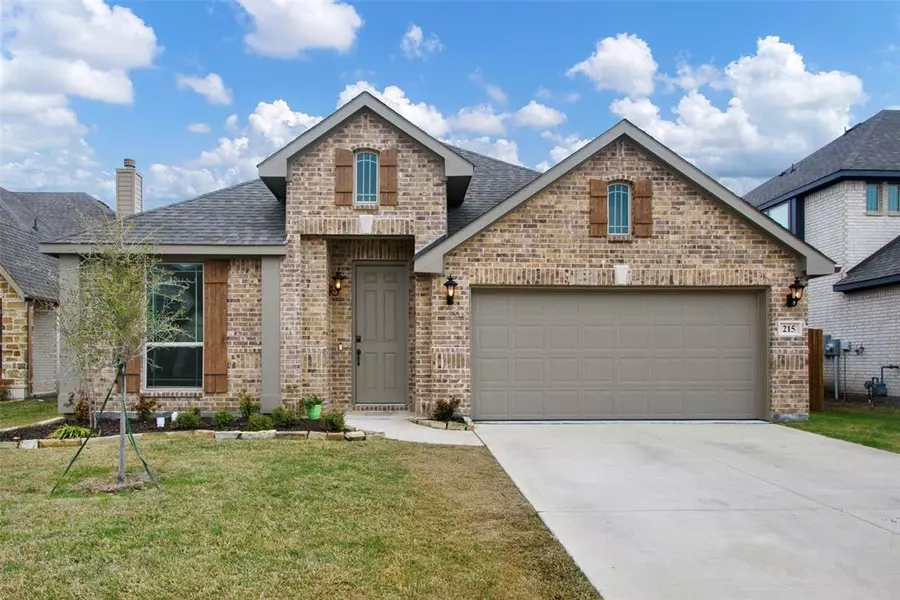 215 Lakewood Lane, Ponder, TX 76259