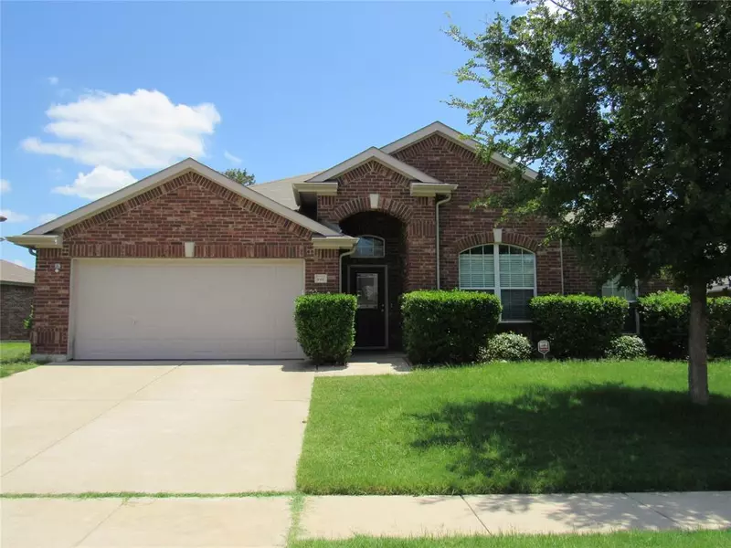 710 Millpond Drive, Arlington, TX 76002