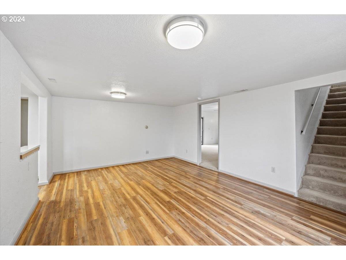 Roseburg, OR 97470,2164 NE TAHOE AVE