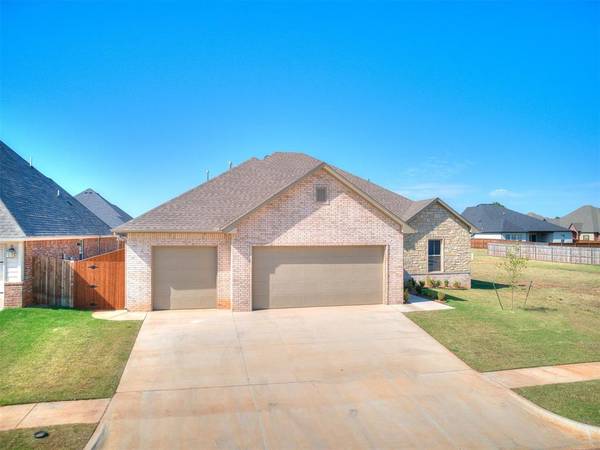 501 Tralee Lane, Yukon, OK 73099