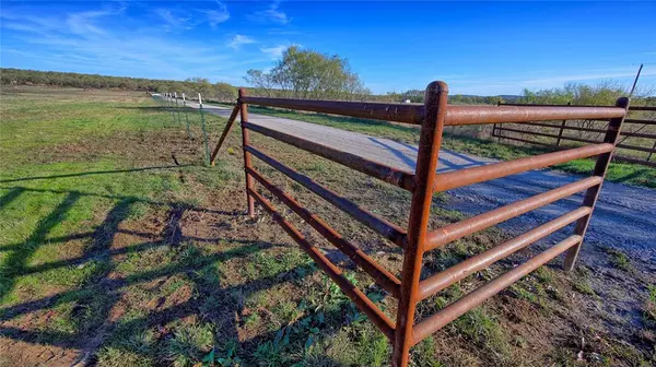 Bowie, TX 76230,474 Hanging Tree Road