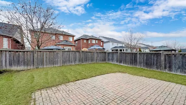 Whitby, ON L1M 0A9,87 Rockland CRES