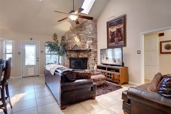 Granbury, TX 76048,1111 Canvasback Drive