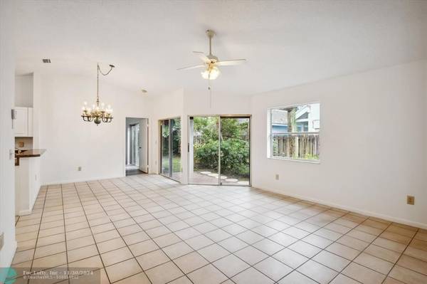 Plantation, FL 33324,9857 NW 2nd Ct