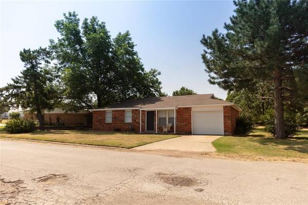 410 16th Street,  Snyder,  OK 73566