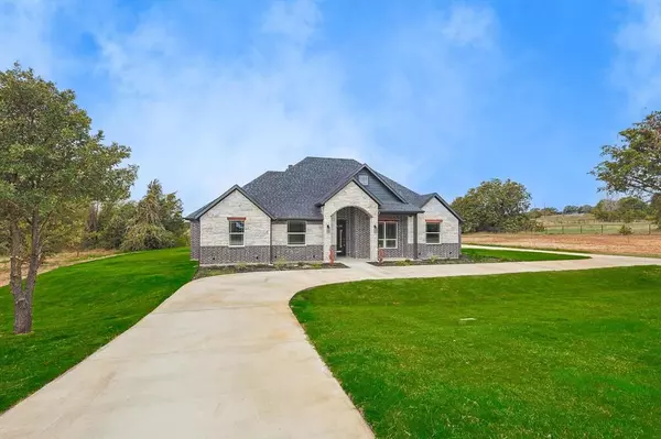 Azle, TX 76020,141 CR 4865