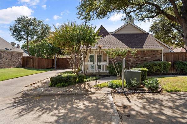 18027 Whispering Gables Lane,  Dallas,  TX 75287