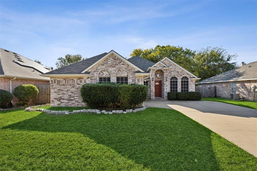 4507 Stones River Road, Grand Prairie, TX 75052