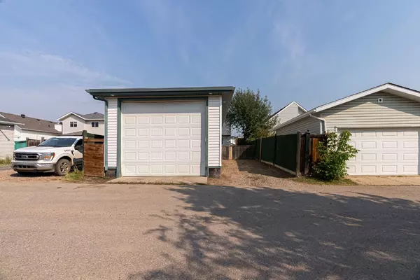 Fort Mcmurray, AB T9K2K3,361 Diefenbaker DR