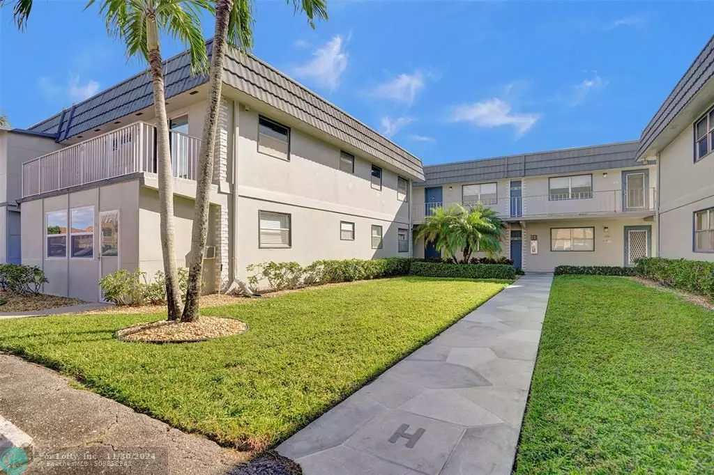 Delray Beach, FL 33446,356 Brittany H  #356