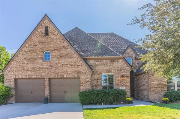 400 Lomax Lane, Fort Worth, TX 76131