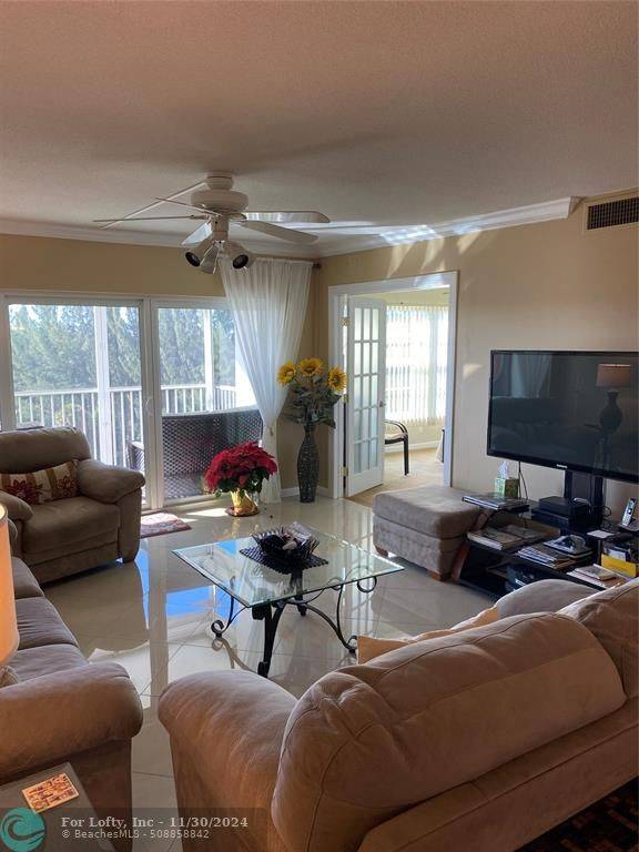 Pompano Beach, FL 33069,3150 N Palm Aire Dr  #803