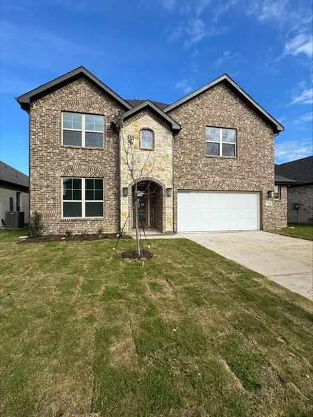 2340 Rams Horn Drive, Waxahachie, TX 75167