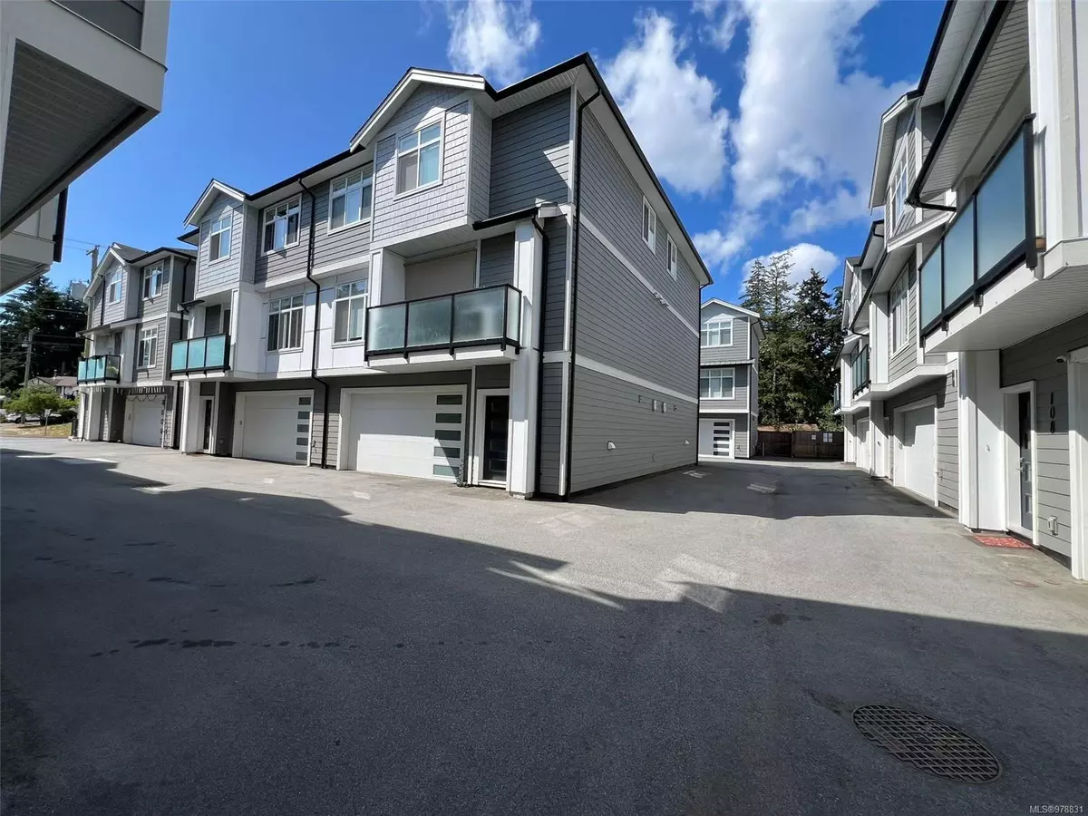 Langford, BC V9B 2N7,946 Jenkins Ave #103