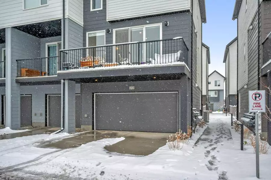 213 Skyview Ranch CIR Northeast, Calgary, AB T3N1Y8