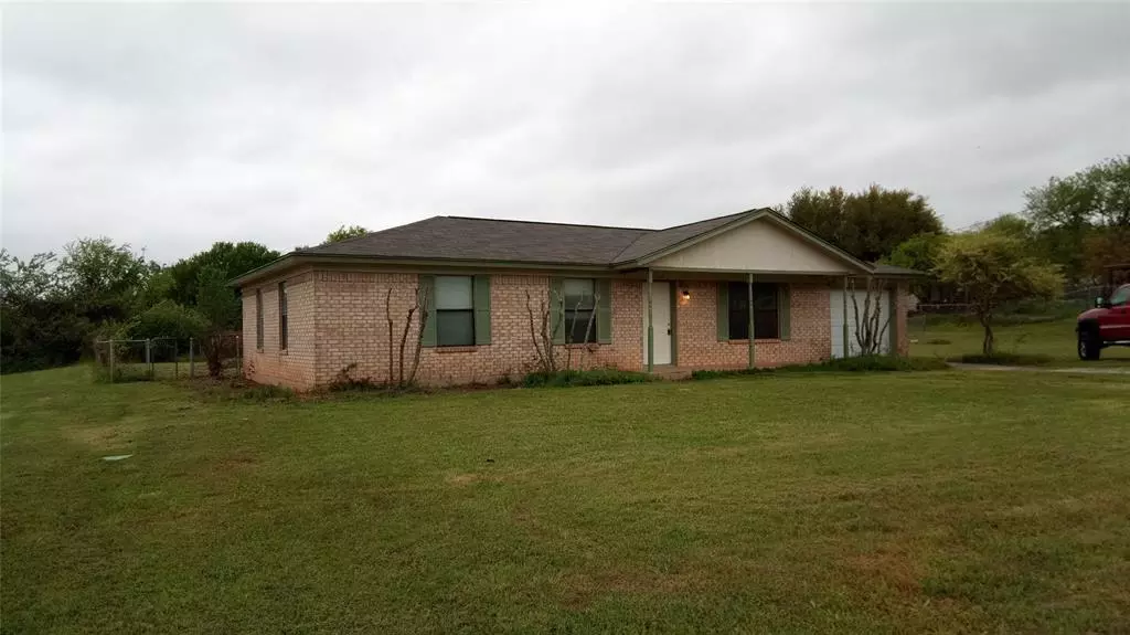 117 Overhill Drive, Springtown, TX 76082