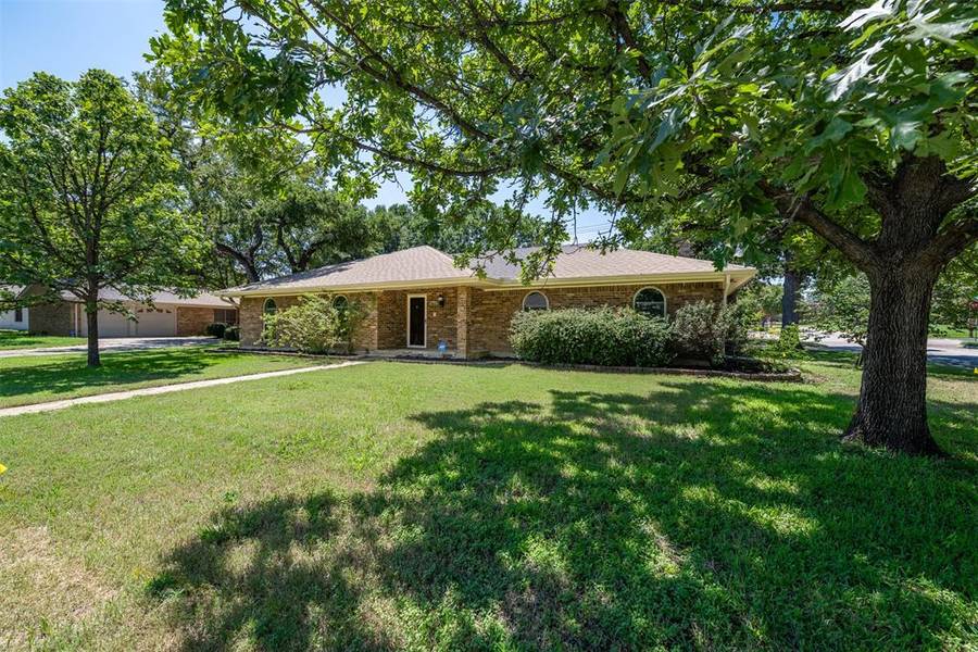 2012 Arlena Drive, Arlington, TX 76012