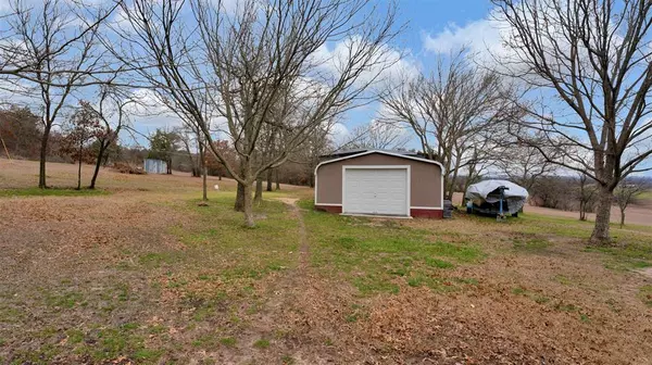 Springtown, TX 76082,922 New Highland Road