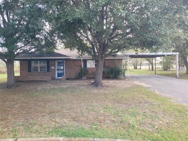 312 L S P Circle, Kerens, TX 75144