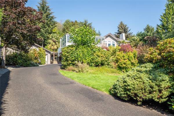 11074 Larkspur Lane, North Saanich, BC V8L 5N6