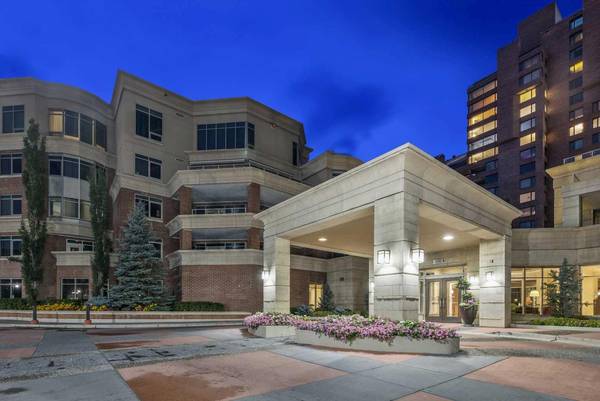 600 Princeton WAY Southwest #305, Calgary, AB T2P 5N4