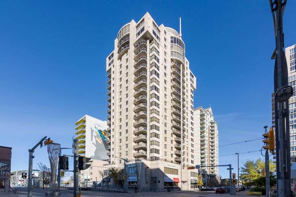 683 10 ST Southwest #901, Calgary, AB T2P 5G3