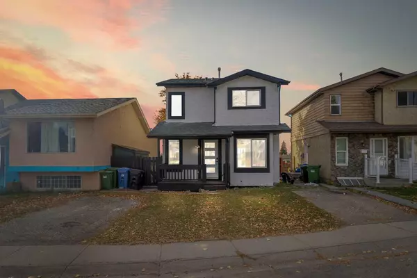 Calgary, AB T2A 6L3,256 Abinger CRES NE