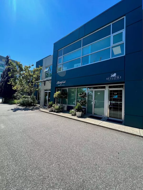 North Vancouver, BC V7P 3T2,226 998 HARBOURSIDE DRIVE