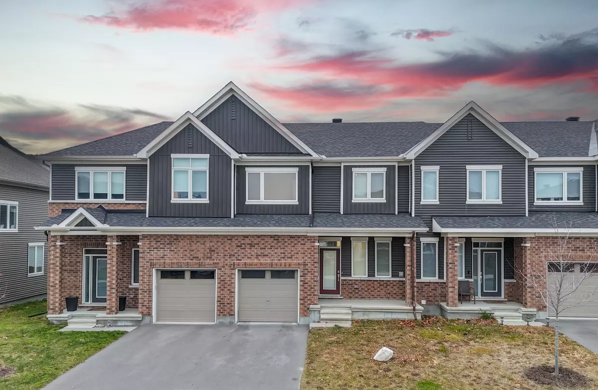 Barrhaven, ON K2J 6X9,647 Chillerton DR