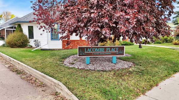 Lacombe, AB T4L 1H9,5120 52 ST #2