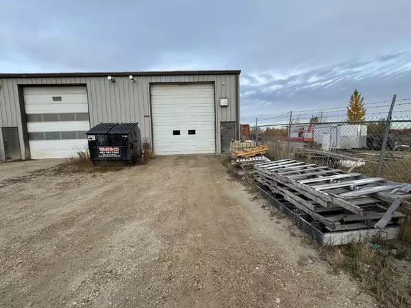 Rural Red Deer County, AB T4S 2B3,4000 Landry AVE #9