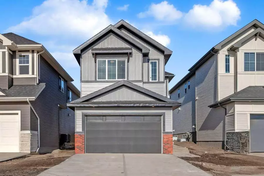 51 Heritage CIR, Cochrane, AB T4C 3G9