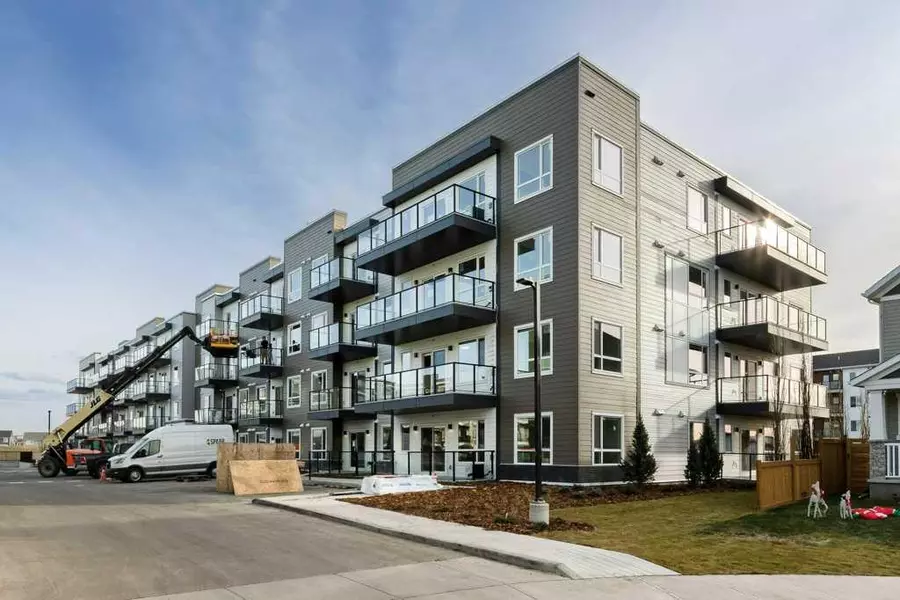 33 Carringham Gate NW #3115, Calgary, AB T3P 2H6