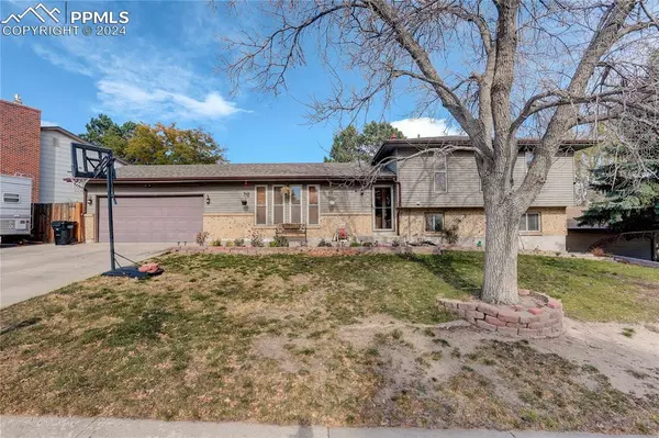 4905 Garden TRL, Colorado Springs, CO 80918