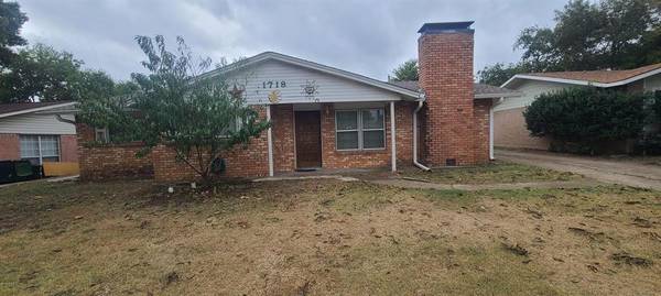 1718 E Lovers Lane, Arlington, TX 76010