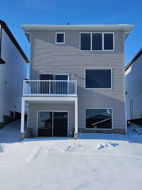 Lethbridge, AB T1J 5V1,741 Violet PL W