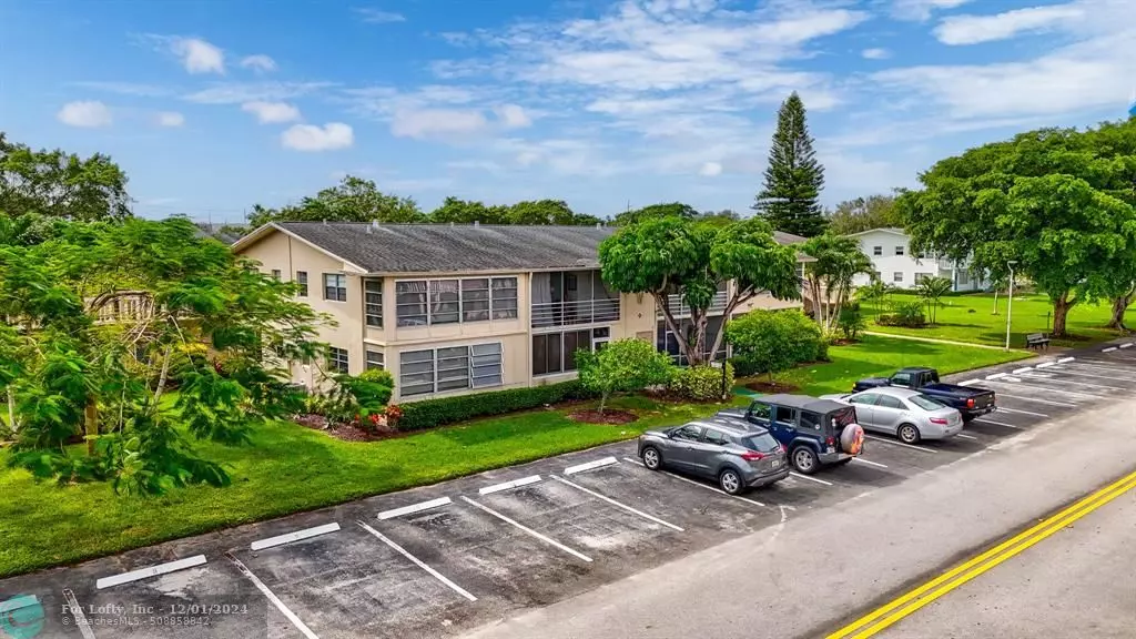 Deerfield Beach, FL 33442,504 Tilford  #504