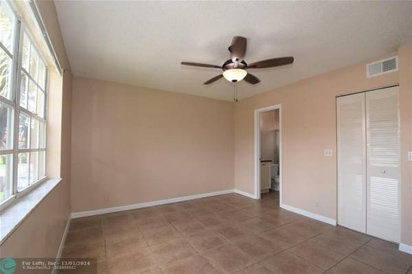 Pembroke Pines, FL 33025,8630 SW 3rd St  #201