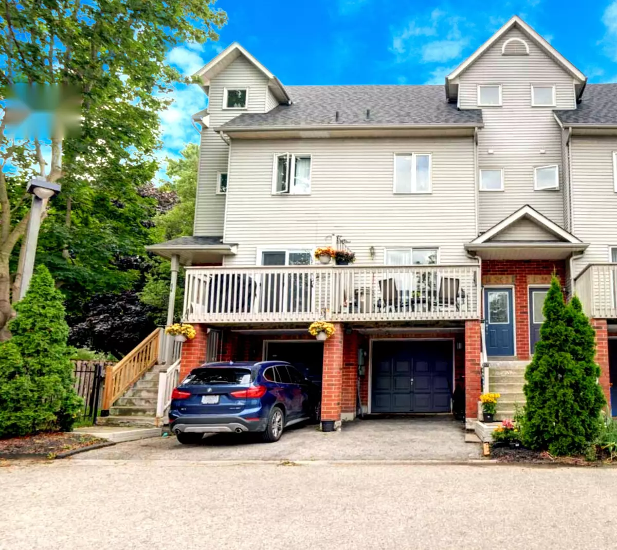 Pickering, ON L1V 7B5,1865 Kingston RD #69