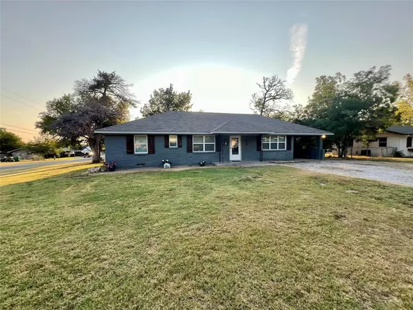 701 Denver Street, Alvord, TX 76225