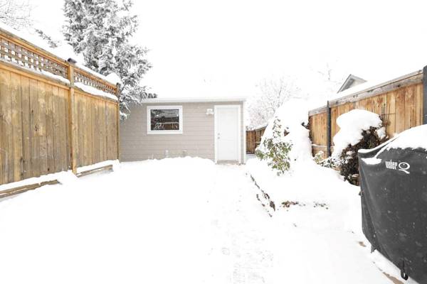 Calgary, AB T2T 6B8,4417 Quentin CT Southwest