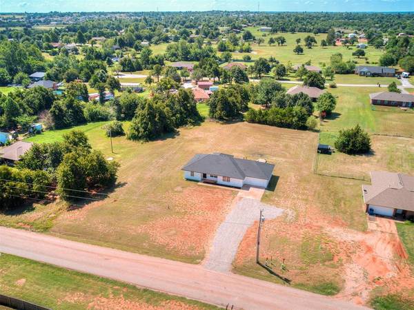 2367 Tecumseh Road, Blanchard, OK 73010