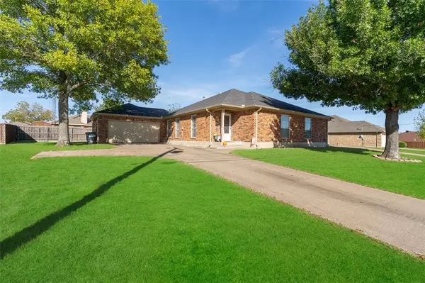 521 Francis Street, Lancaster, TX 75146