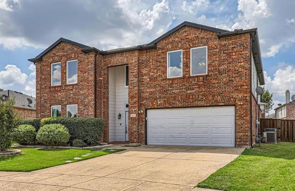 3011 Hobble Court, Grand Prairie, TX 75052