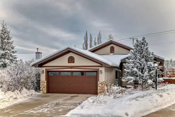 83 Sheep River HTS, Okotoks, AB T1S 1X2